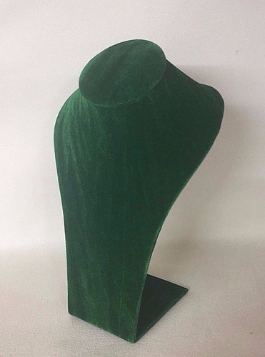 Busto collana esposizione